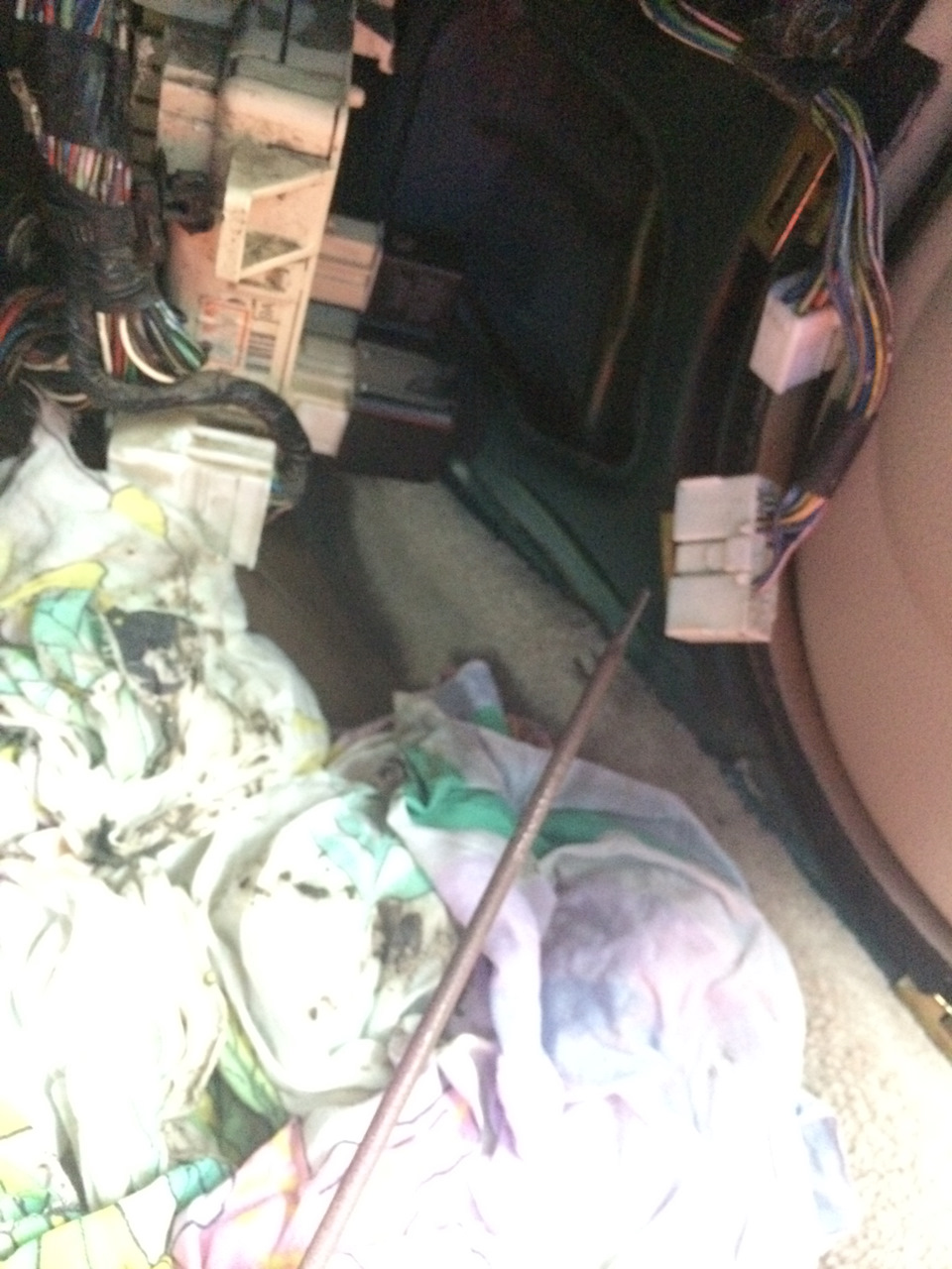 Течет люк. Не стекает дренажка. — Lexus IS, 2 л, 2000 года | своими ...