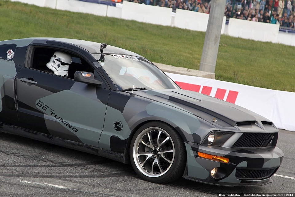 Ford mustang drive2