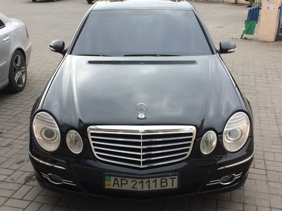 Mercedes Benz e221