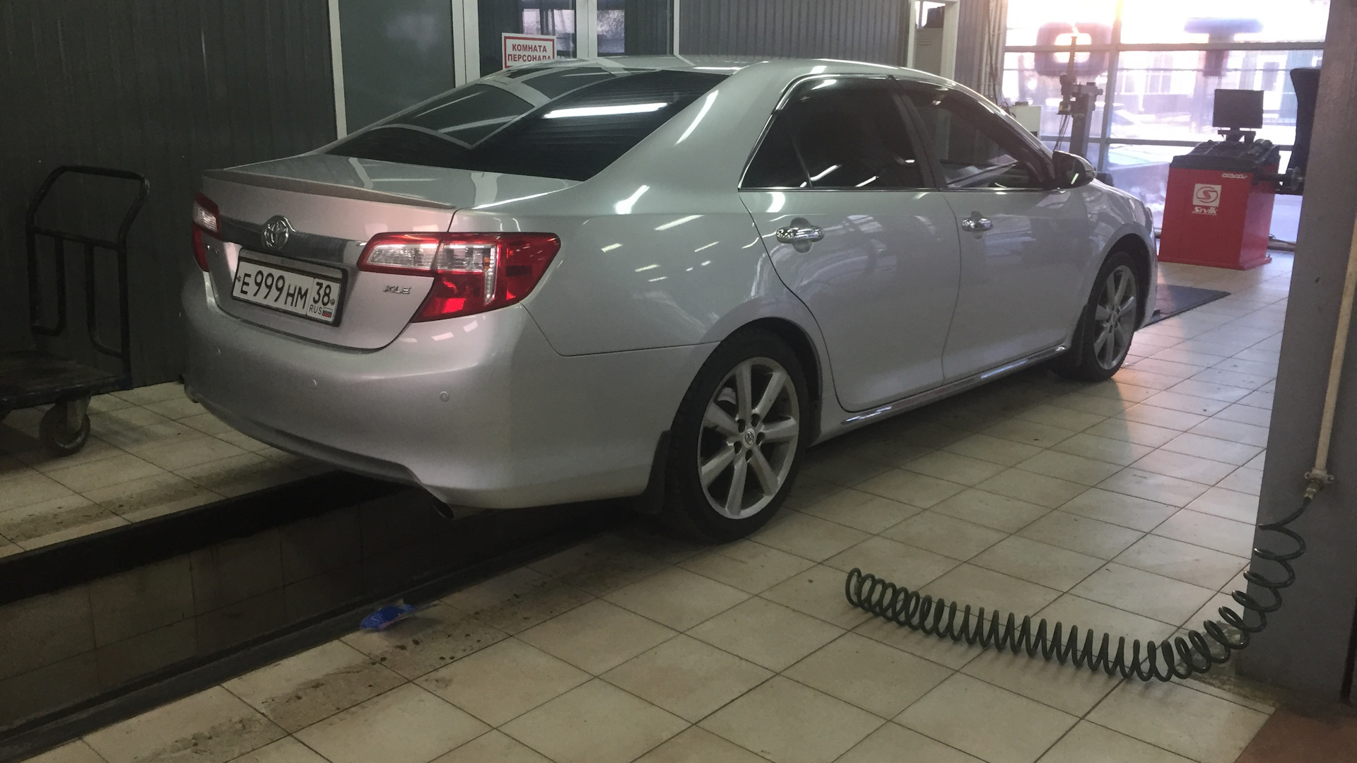 Camry сборка. XLE комплектация Камри. Камри 2.5 2012 вх. Тойота Камри драйв 2. Диски Camry XLE