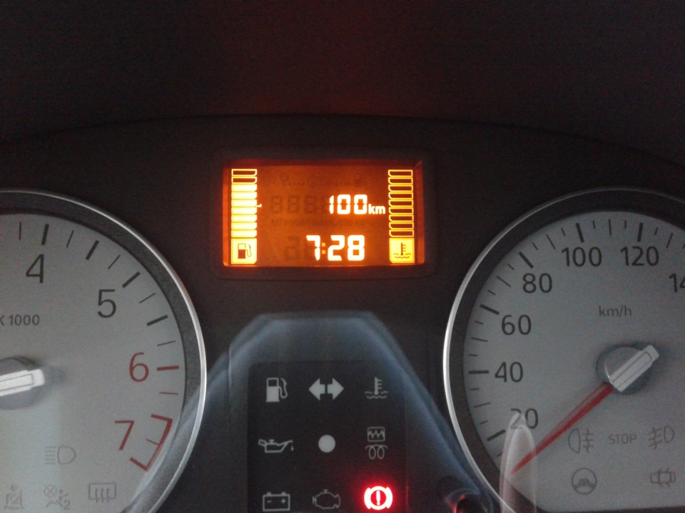 Сотня — Renault Sandero 1G, 1,6 л, 2013 года | просто так | DRIVE2