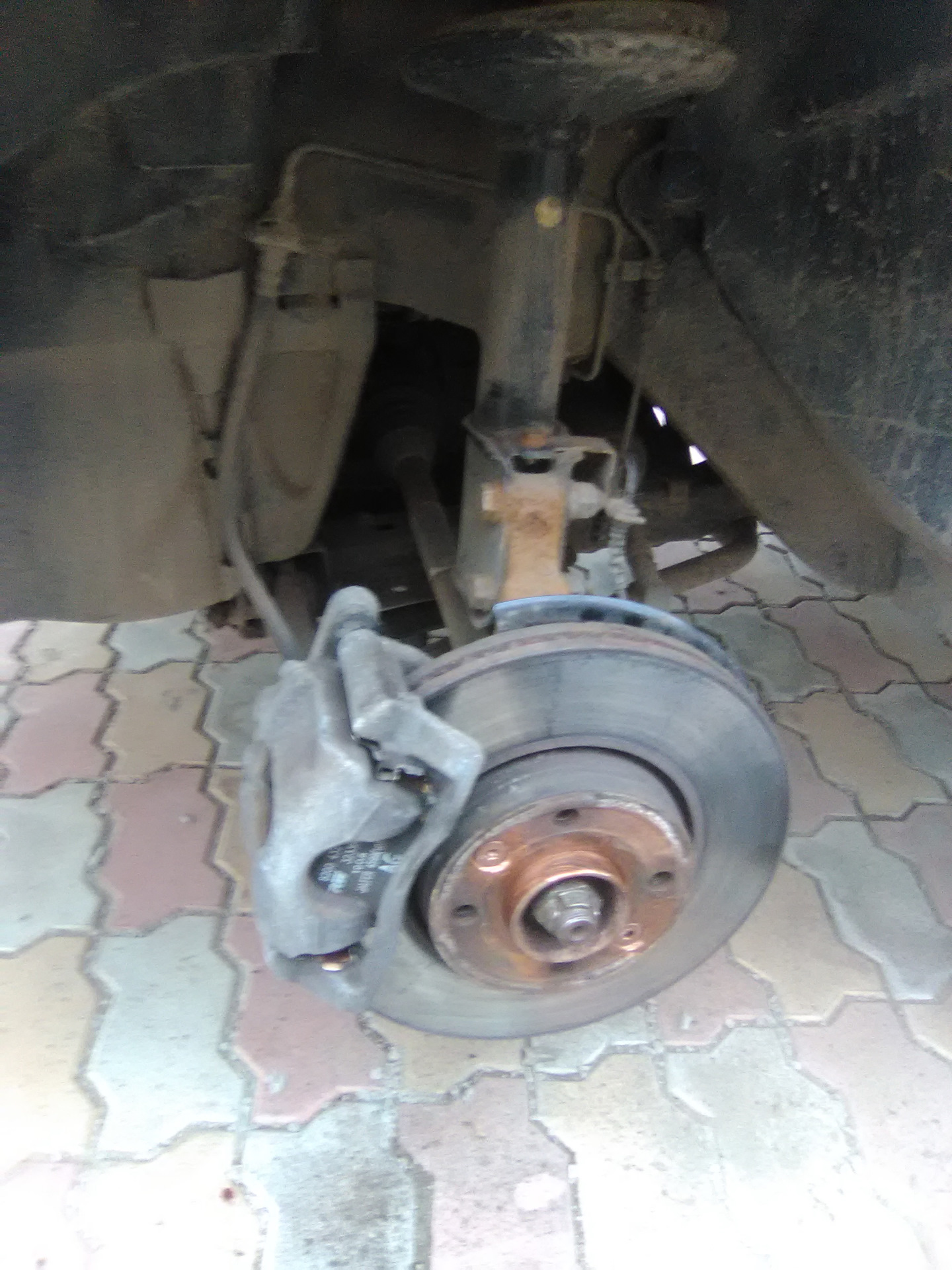 Чтобы не ржавело. — Lada Largus Cross, 1,6 л, 2016 года | колёсные ...