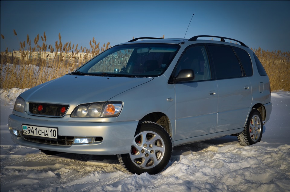 Тойота пикник. Toyota Picnic 2.0. Toyota Picnic 2000 2.2 Pump.