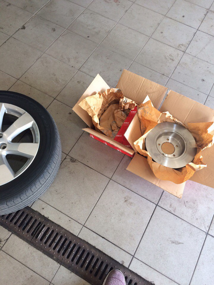 Тормоза — давно пора! — Mitsubishi Outlander XL, 2 л, 2010 года ...