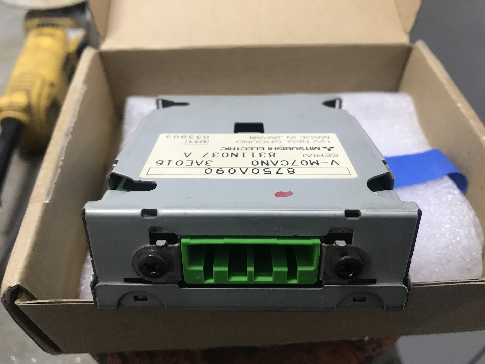Mitsubishi box. Can Box Mitsubishi Pajero Sport 2. Штатная магнитола Canbox m-line 4541-1011. Мозги Паджеро спорт. Can Box на e46.