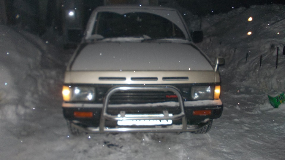 пыльники на гранатах — Nissan Terrano I, 2,7 л, 1992 года | своими ...