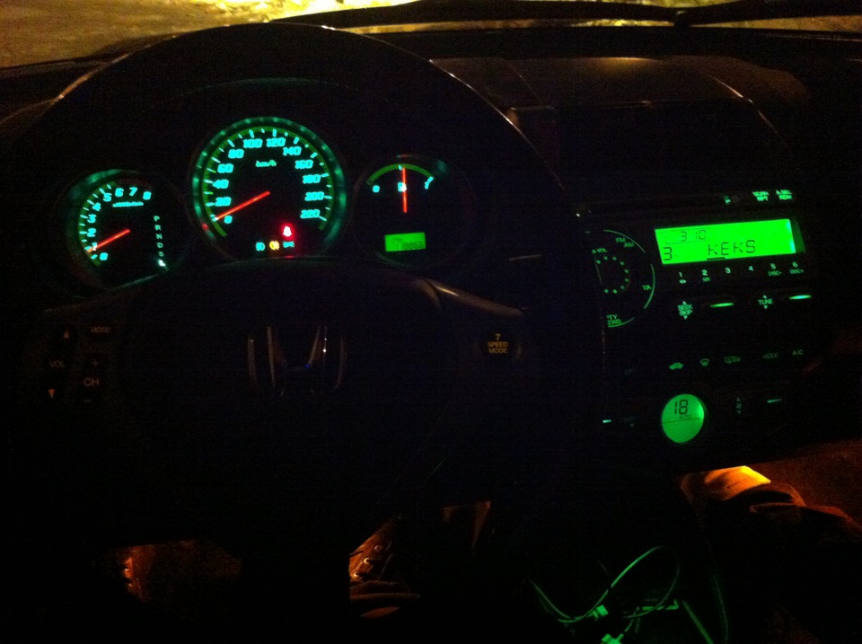 Приборка светит зеленым светом! — Honda Jazz (1G), 1,4 л, 2008 года ...