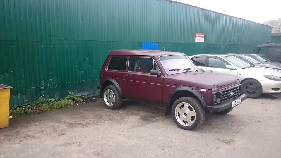 Lada 4x4 3D Гранат в рапторе