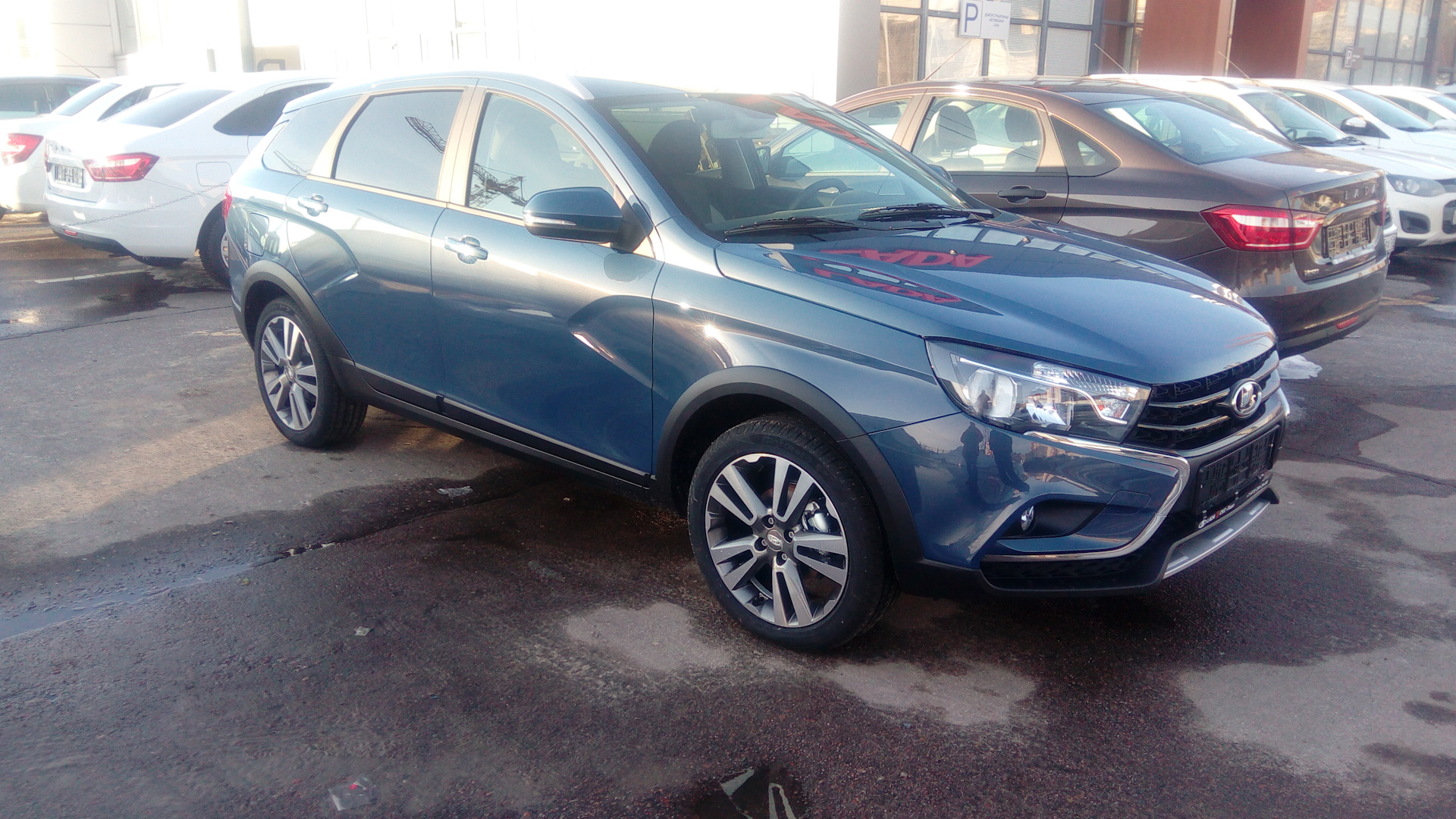 Lada Vesta Cross седан блюз