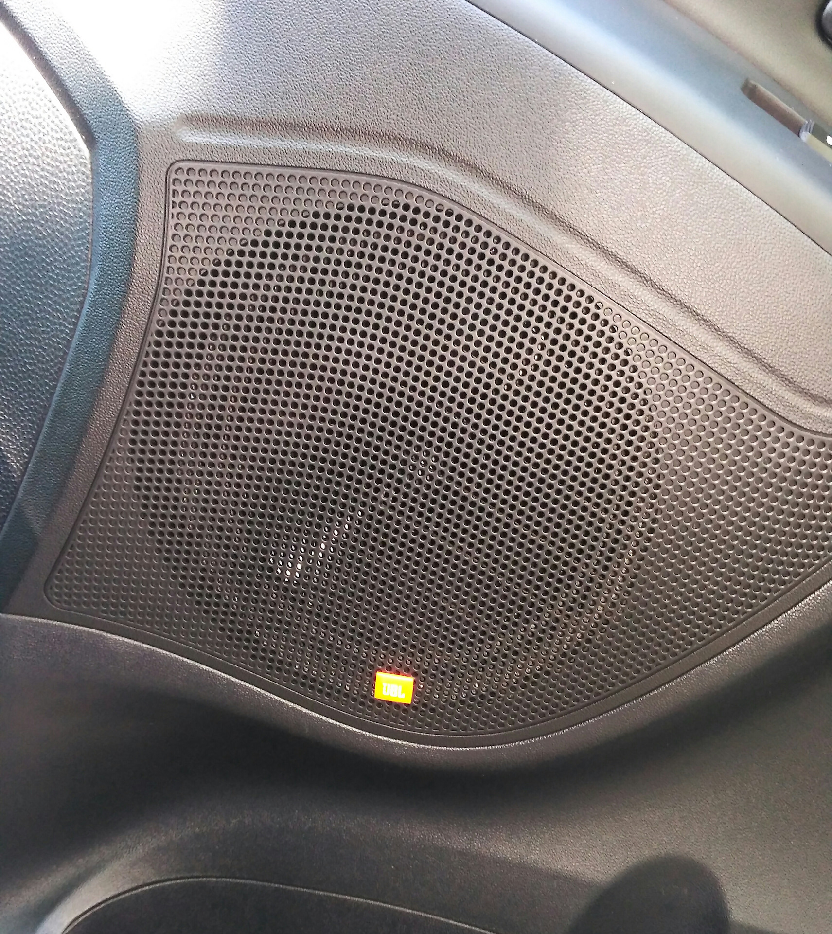 Кии динамика. Комплект колонок JBL ix35. Аудиосистема Ford JBL.