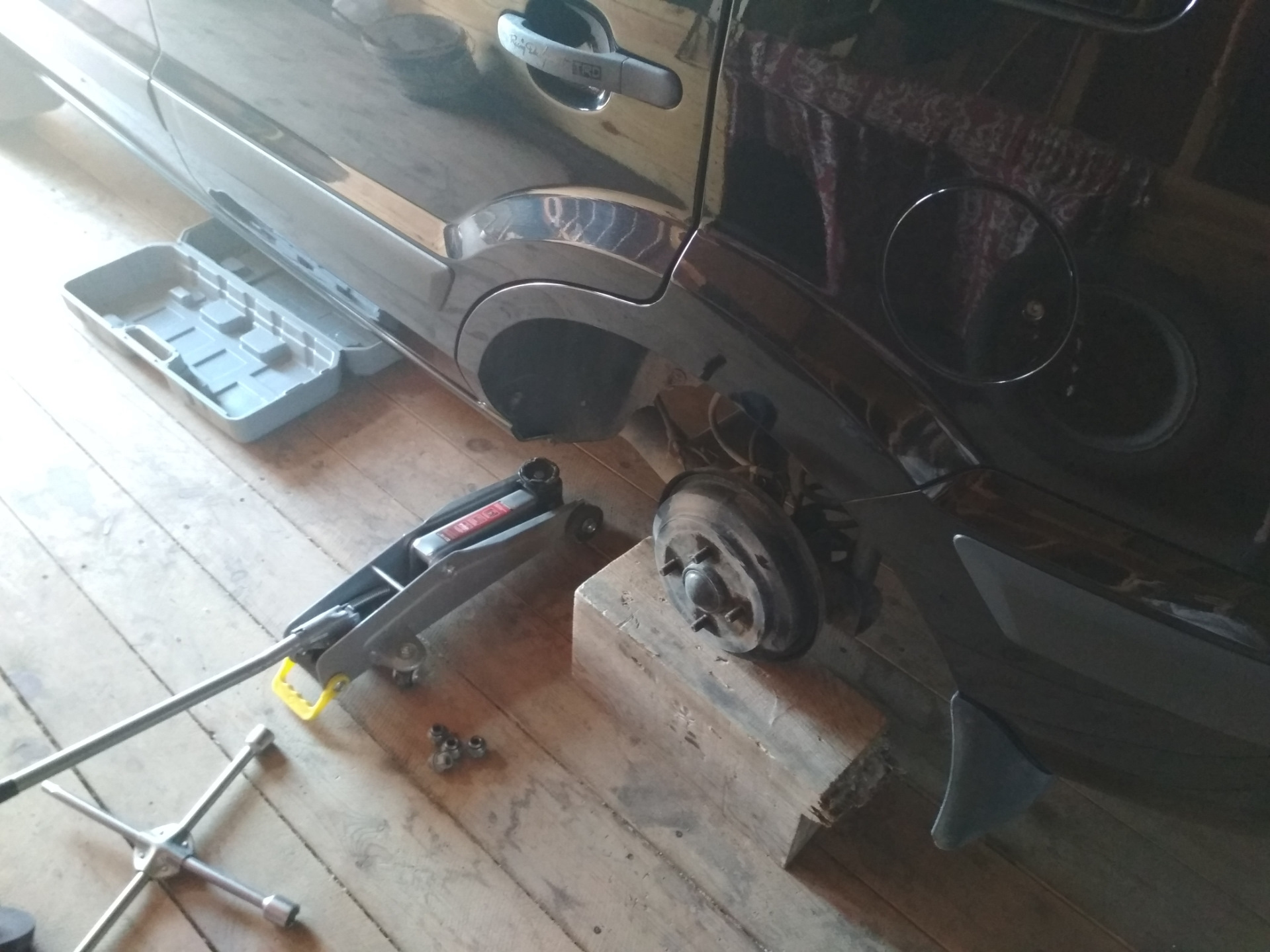 Проставки над задние пружины. 90748км. — Ford Fusion, 1,4 л, 2008 года ...