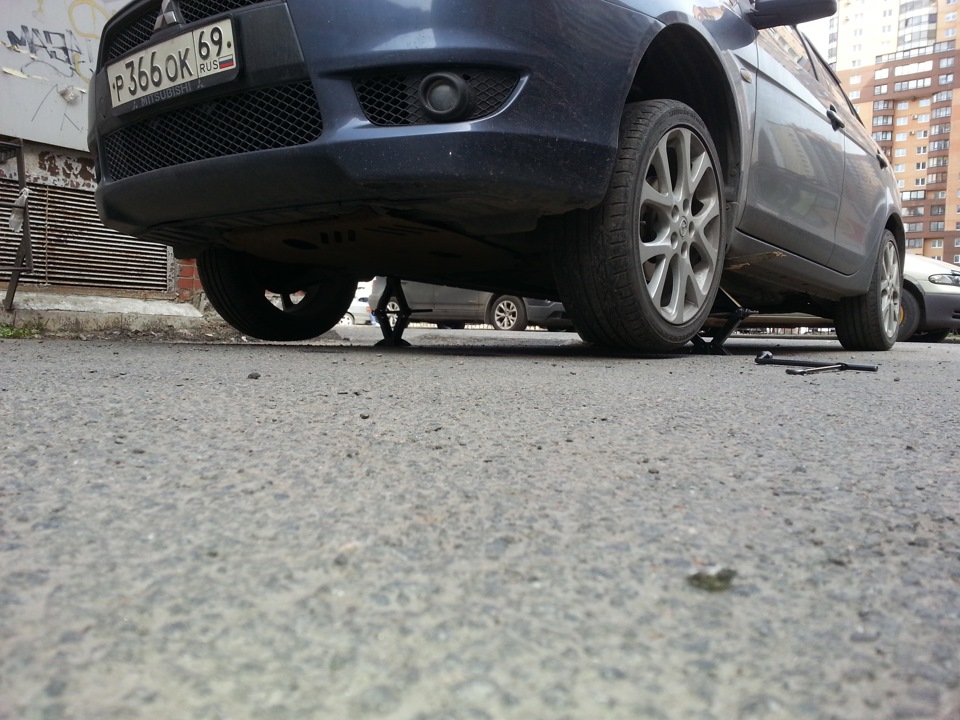 Замена жидкости ГУР — Mitsubishi Lancer X, 1,8 л, 2008 года | плановое ...