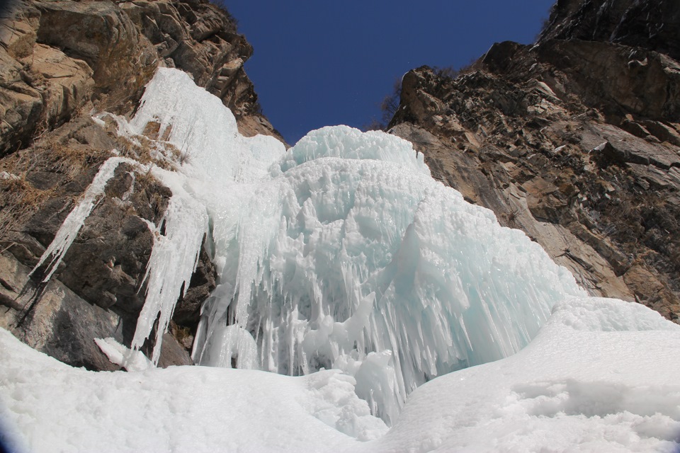 Баритовый водопад Архыз