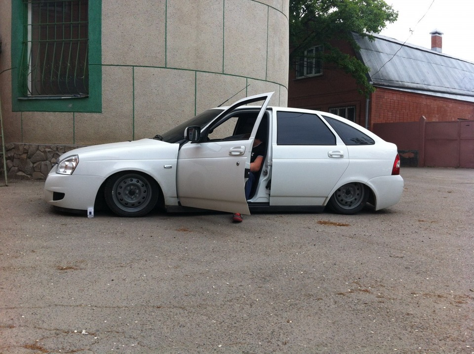 Lada Приора заниженная