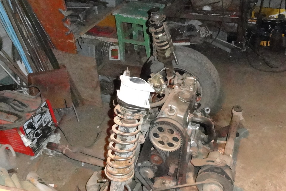 Выдернули движок, продолжаем лифт, передние стойки. — Lada 11113 Ока, 0 ...