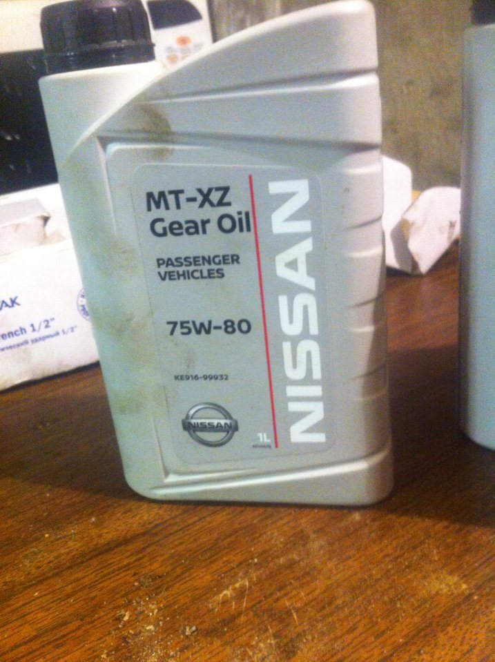 Масло МКПП Nissan Note 2013. Масло в коробку Ниссан примера р12 1.6 механика. Масло в МКПП Ниссан Кашкай 1.6.