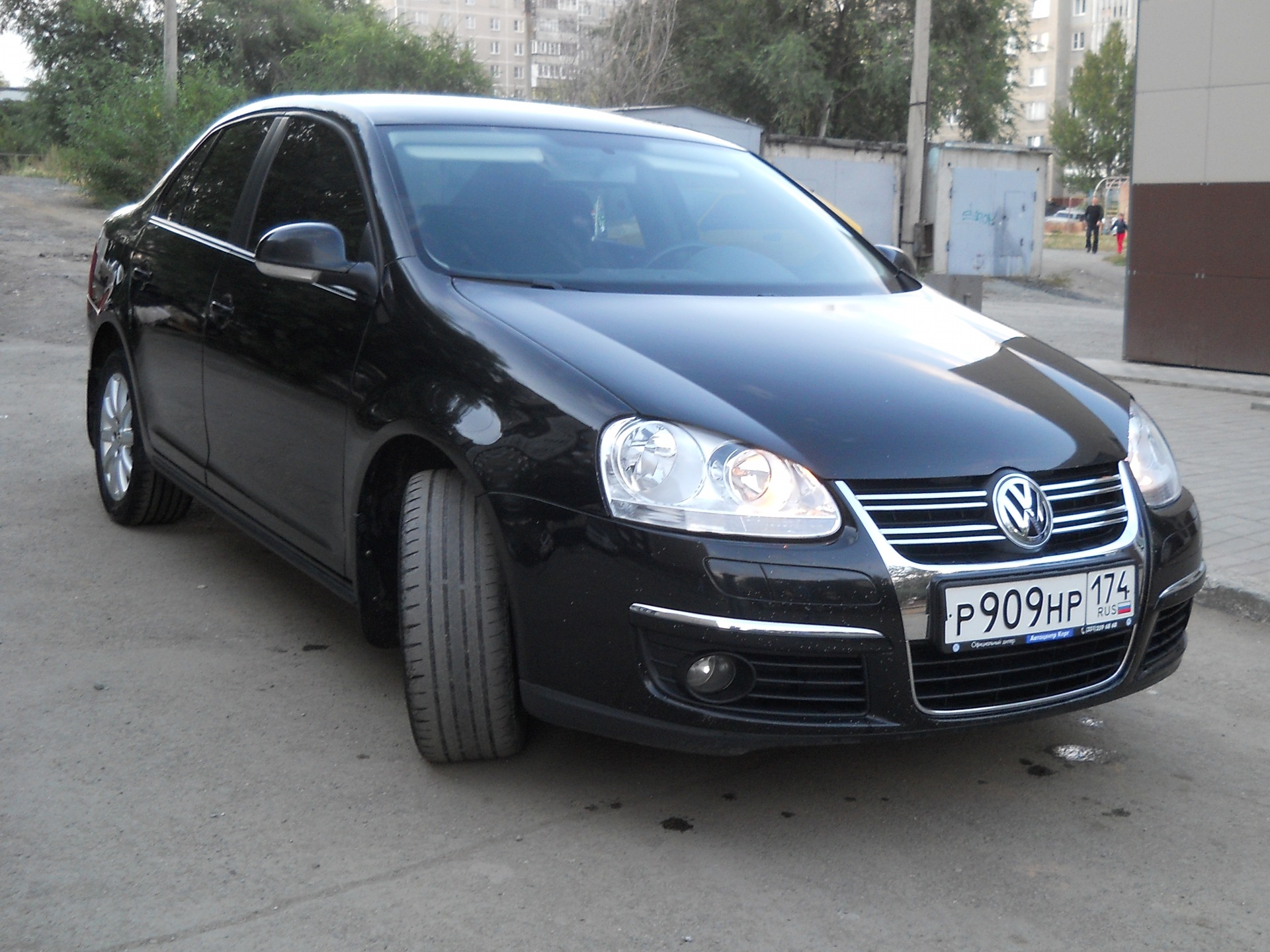 Volkswagen jetta 2006 год. Джетта 2006. Джетта 2007 года. Фольксваген Джетта заехал под Газель.