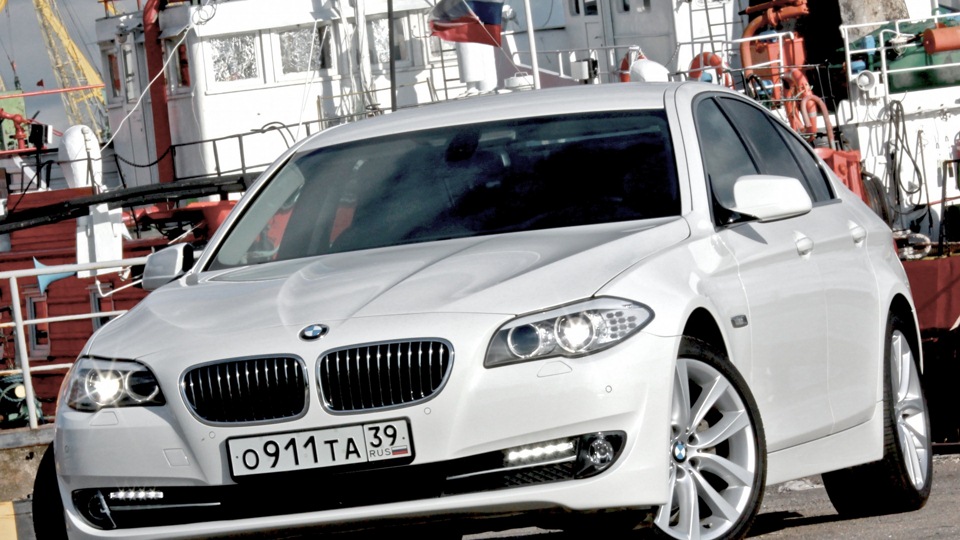 A x b c f 10. BMW f10 белая. BMW f10 дорестайлинг. BMW 5 f10 белая. BMW f10 Tajikistan.