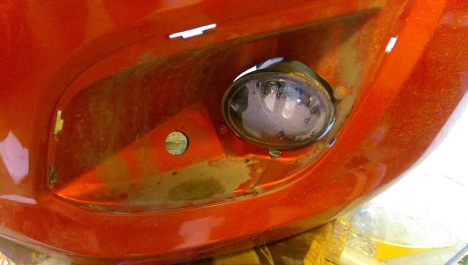 Отверстие под фишку — Lada Калина Хэтчбек (2G)