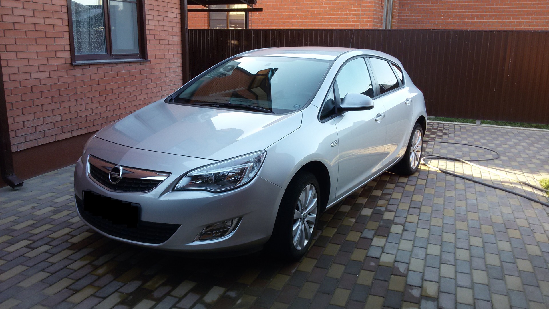 Opel Astra J 1.6 бензиновый 2011 | АтмосферА-пушка-гонка на DRIVE2