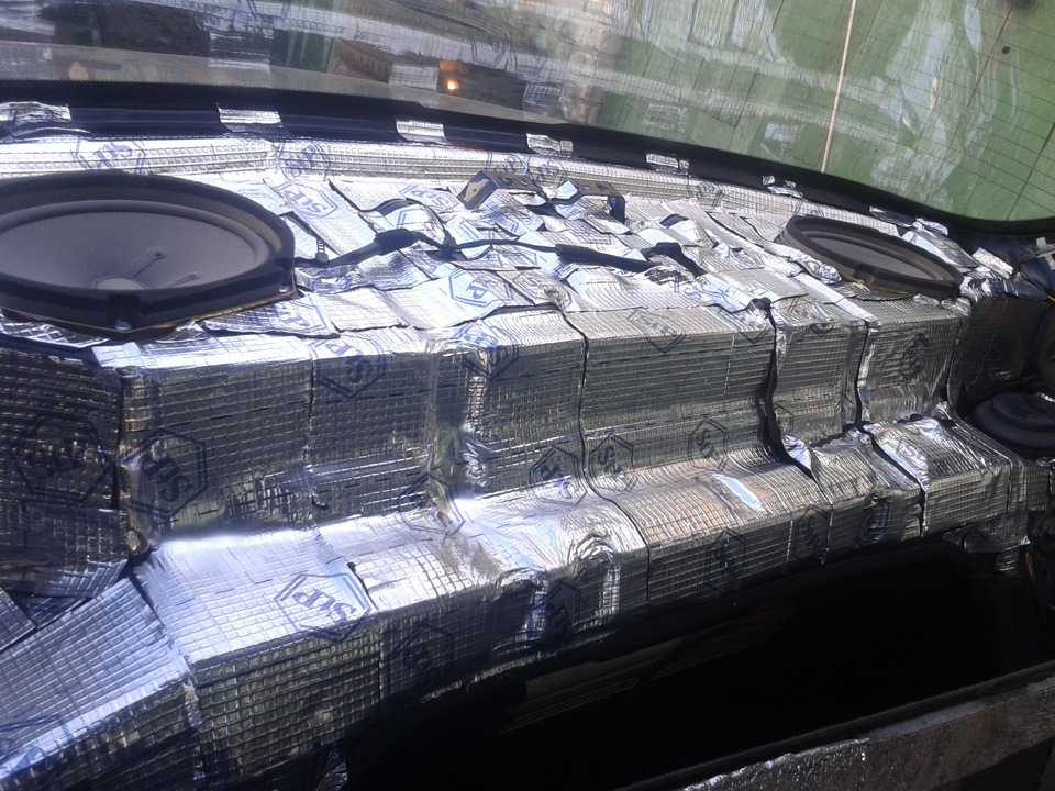 как снять заднюю полку на kia spectra