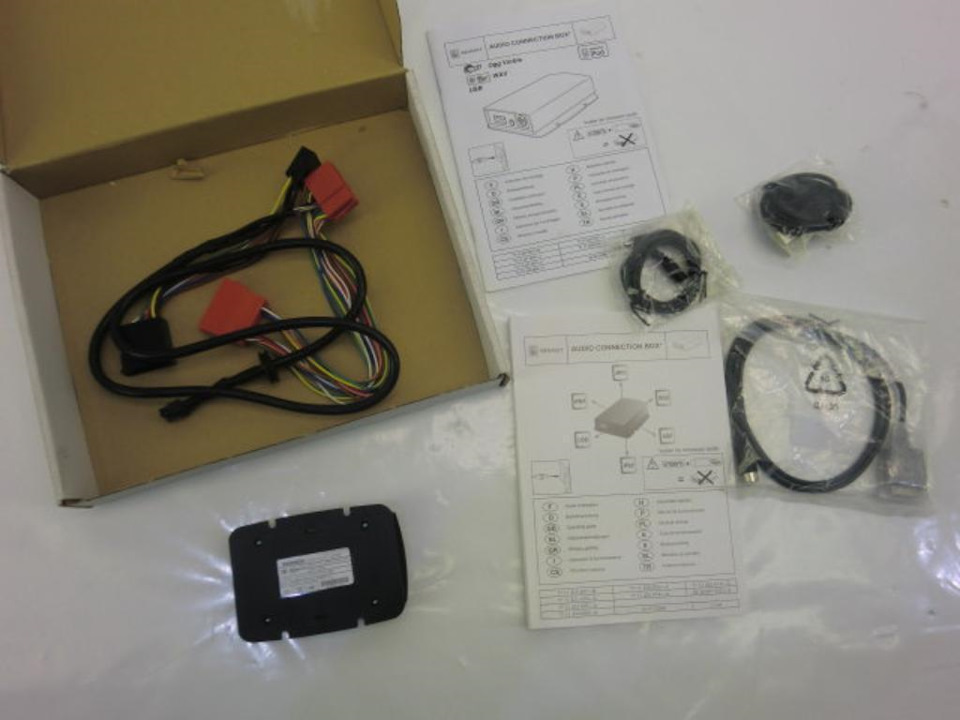 Audio Connection Box Renault USB AUX iPod — Renault Scenic RX4, 1,9 л