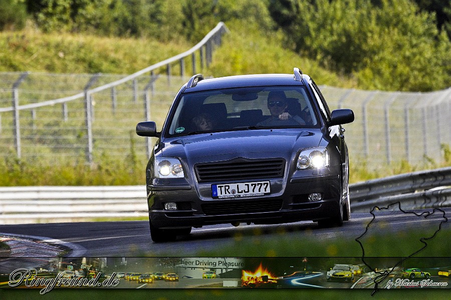 Nrburgring Toyota Avensis 20 2005 