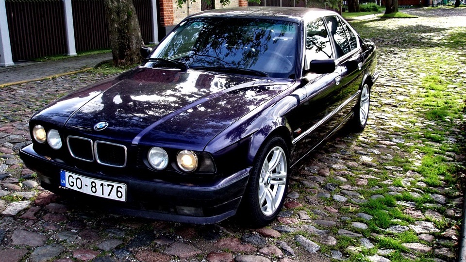 Бмв 95 года. BMW e34 95. BMW e34 1997. БМВ е34 95 года. BMW e34 темно синяя.