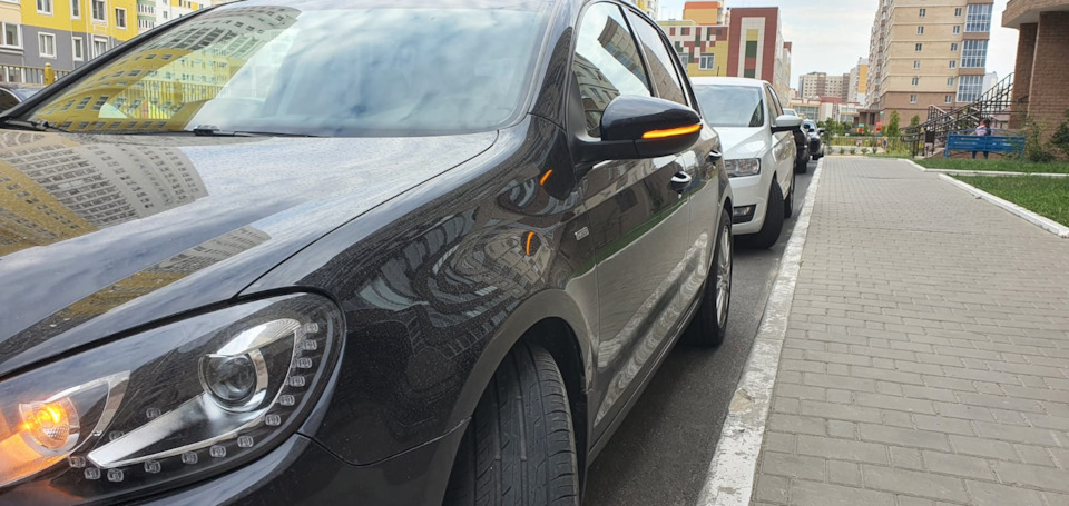 Установка подсветки в зеркала и бегающих поворотников — Volkswagen Golf ...
