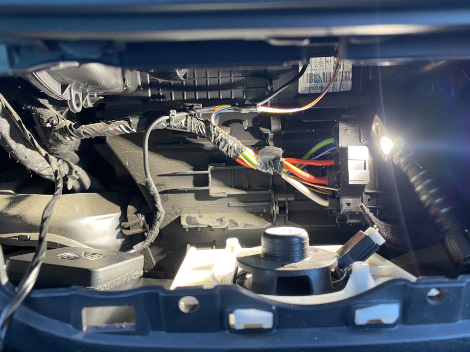 Потроха — Renault Kaptur (2016)