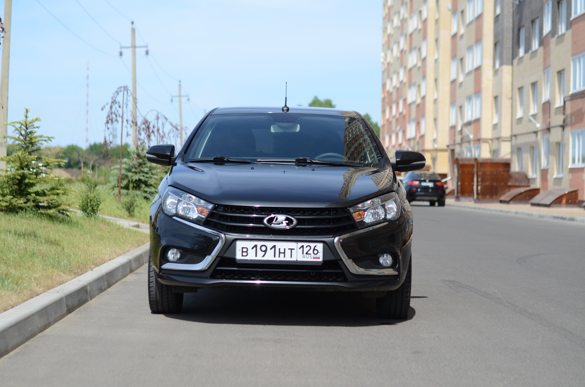 Черная машина красивая… пока чистая — Lada Vesta, 1,6 л, 2017 года | мойка  | DRIVE2