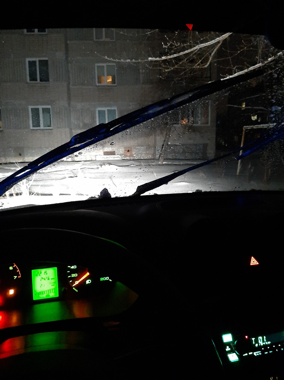 Сломался моторчик дворников — Lada Гранта (1G), 1,6 л, 2015 года ...