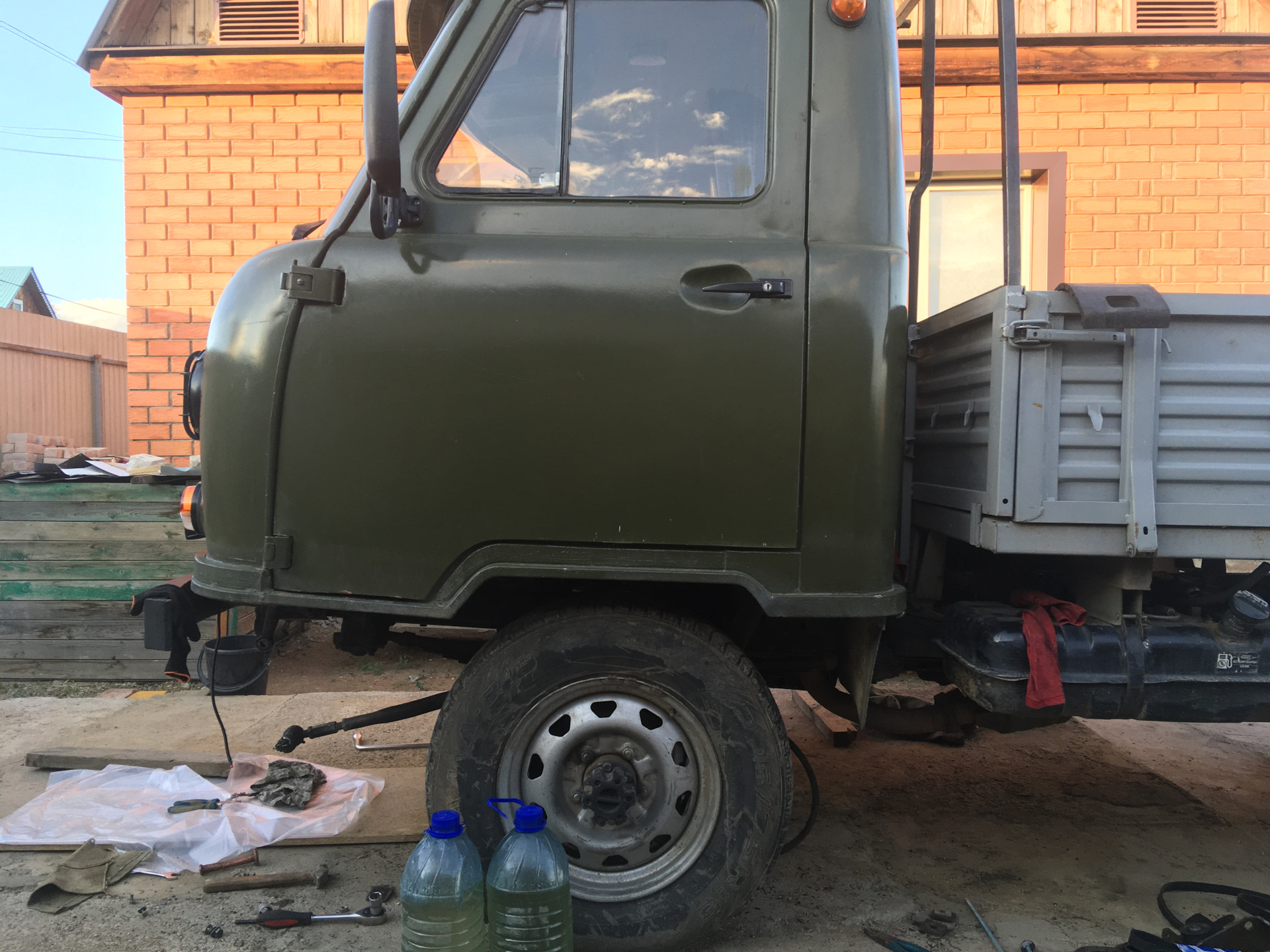 uaz 3303