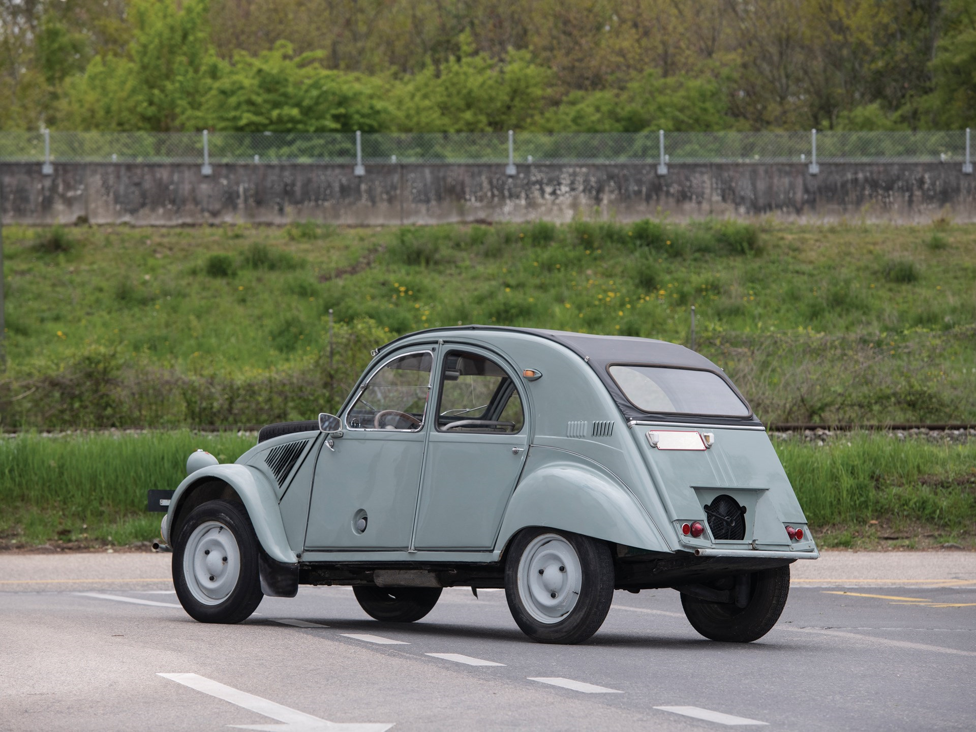 Citroen 2cv Sahara