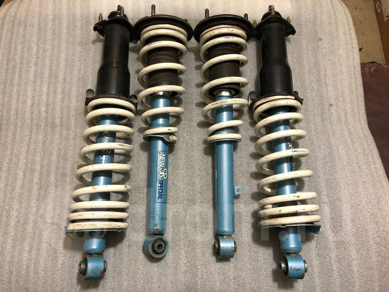 Trd стойки. Стойки Темс Лексус gs300. Койловеры на Lexus GS 300 190. Стойки Lexus gs300 jzs160. Стойки на Lexus gs300 2 поколения.