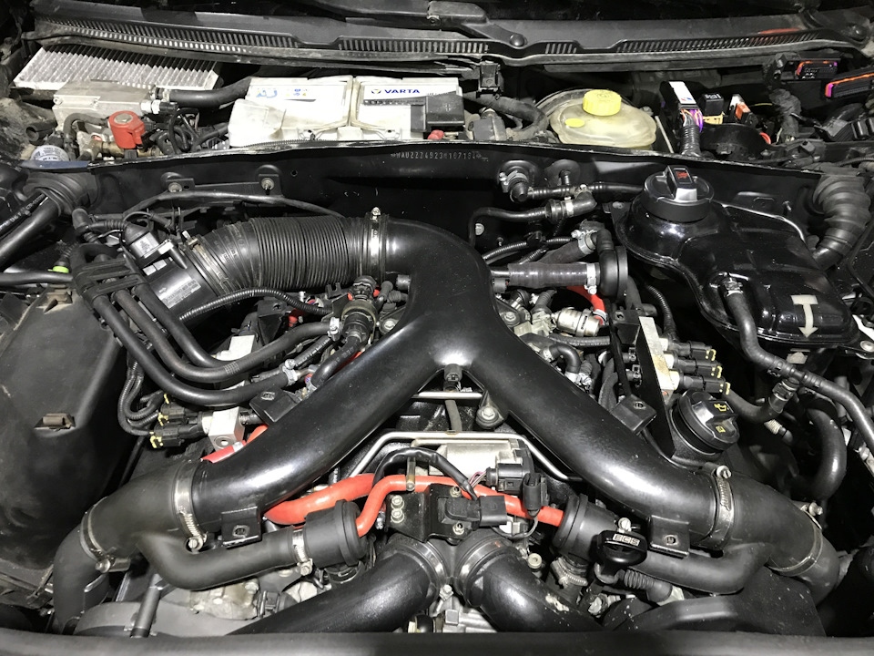 Встал зараза как там и был 👌напомню прокачка получилась оптимальная 😉махнули BES с пробегом +350 т.км на BES с пробегом 67 т.км — попутно много чего доделали по мелочам и не только 👌удачно доработали охлаждения масла ДВС — отлично решение и хороший результат на выходе 👍 — Audi Allroad (C5)