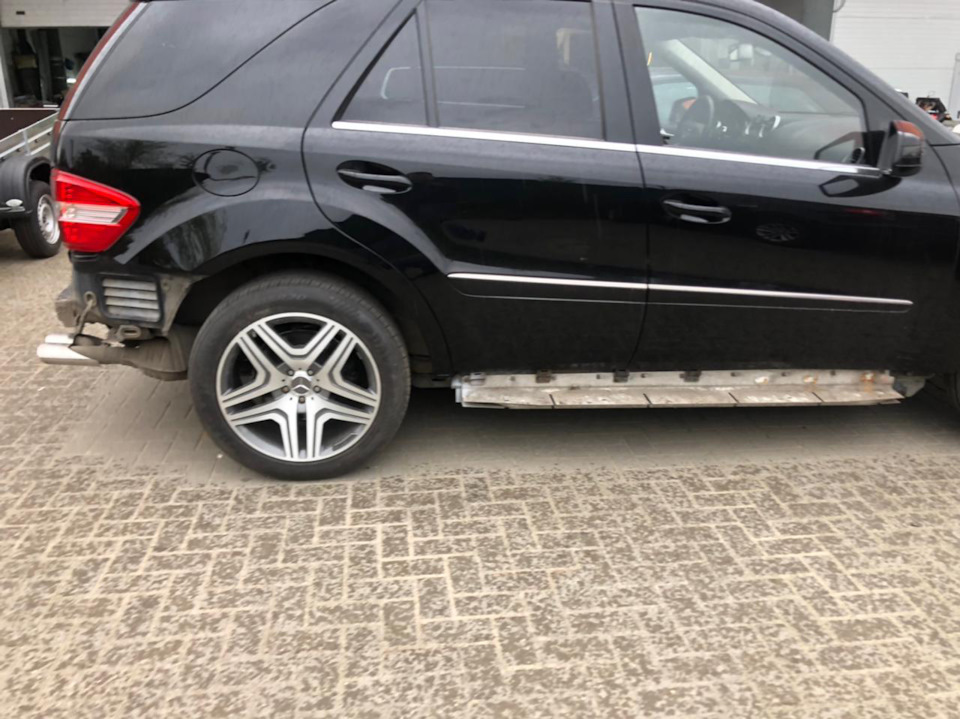 Покрасили — Mercedes-Benz M-Class (W164), 3 л, 2009 года | кузовной ...