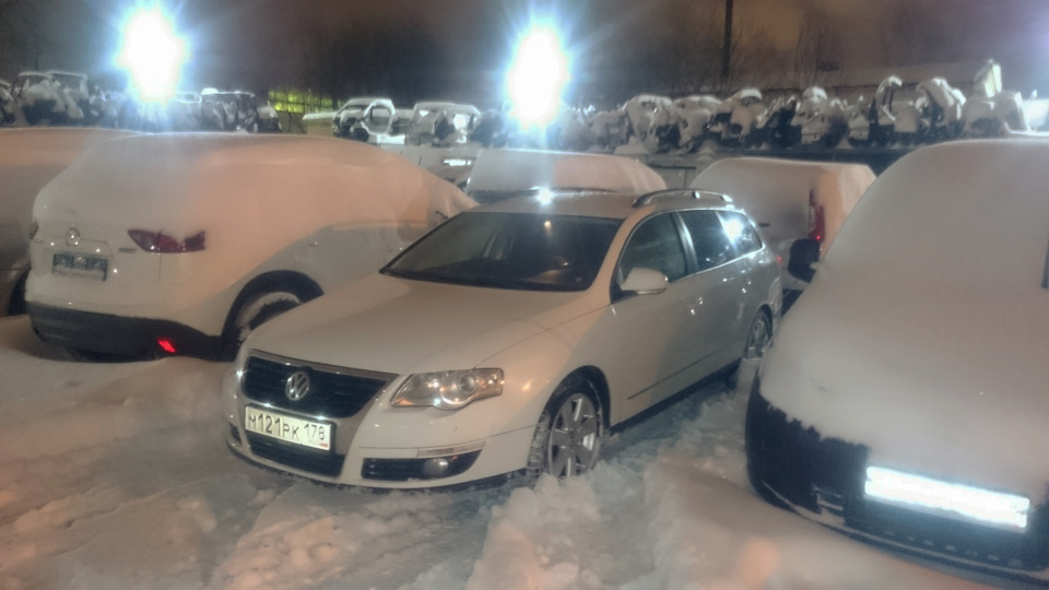 Фото в бортжурнале Volkswagen Passat Variant (B6)