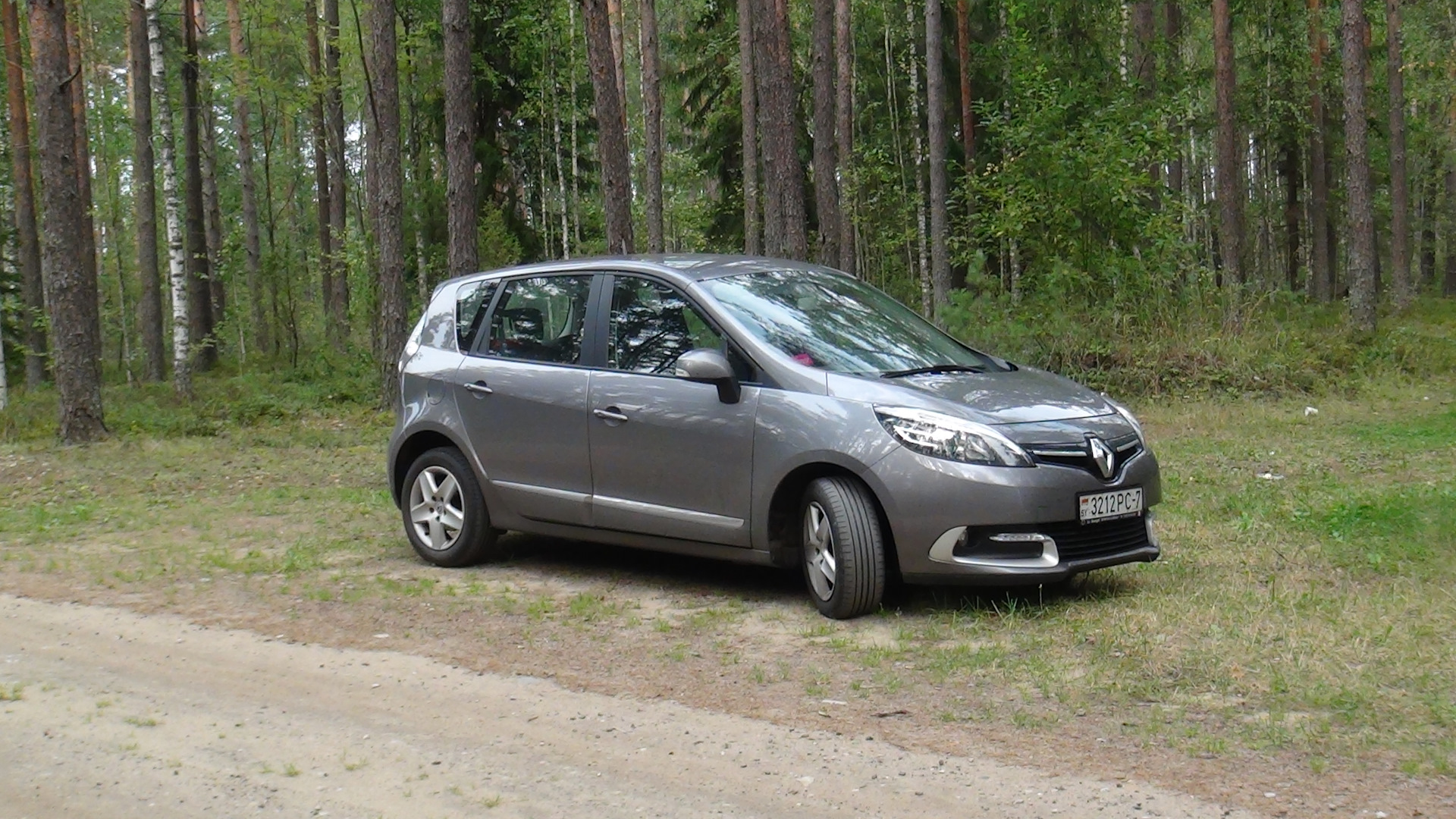 Рено отзывы 1.5. Renault Scenic 3 1.6 2013.