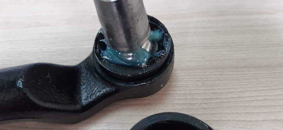 Замена рулевых наконечников и регулировка угла установки колёс — Ford ...