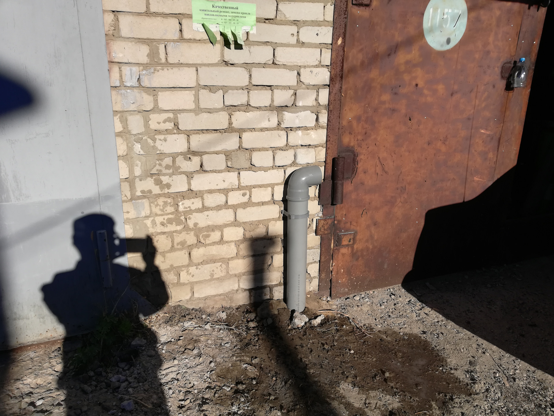 Козырек над воротами и вентиляция подвала. — DRIVE2