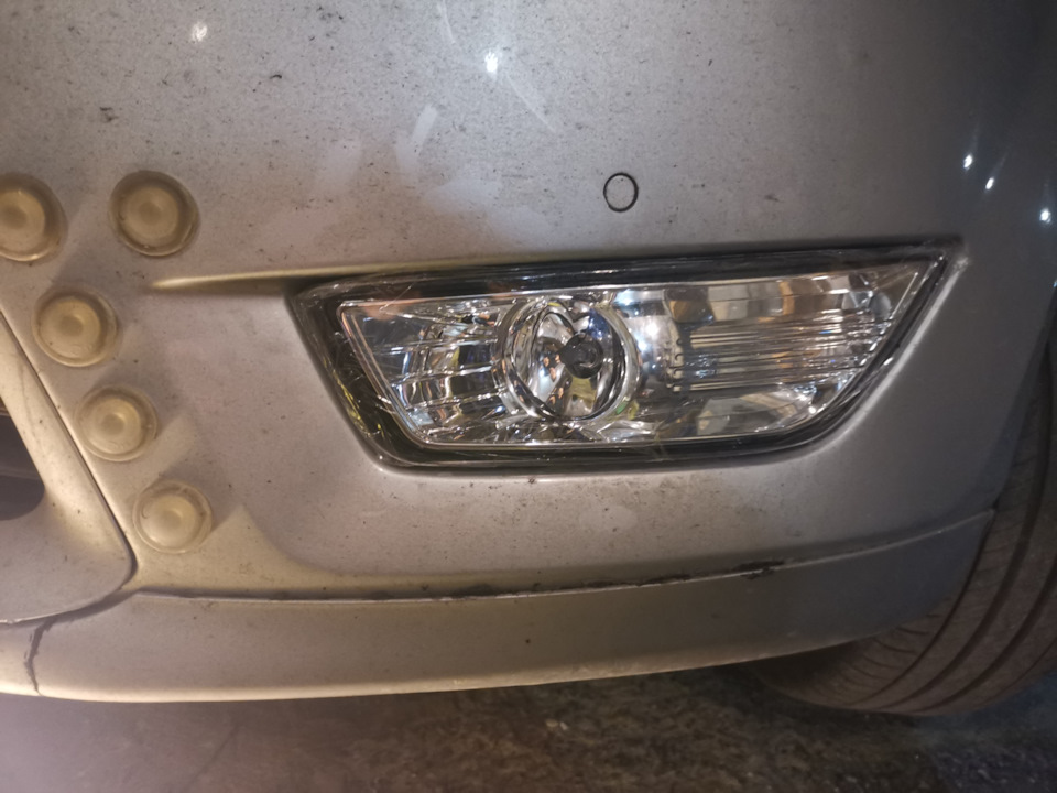 Прилетело в туманку — Ford Mondeo IV, 2,3 л, 2008 года | своими руками ...