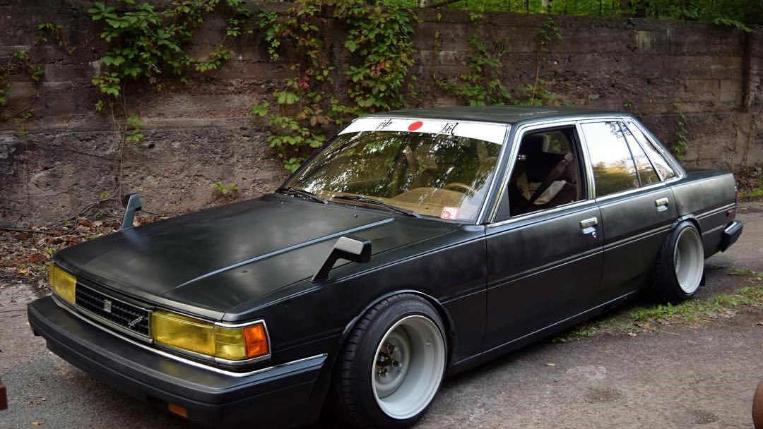 Toyota Cressida x30 stance Orange