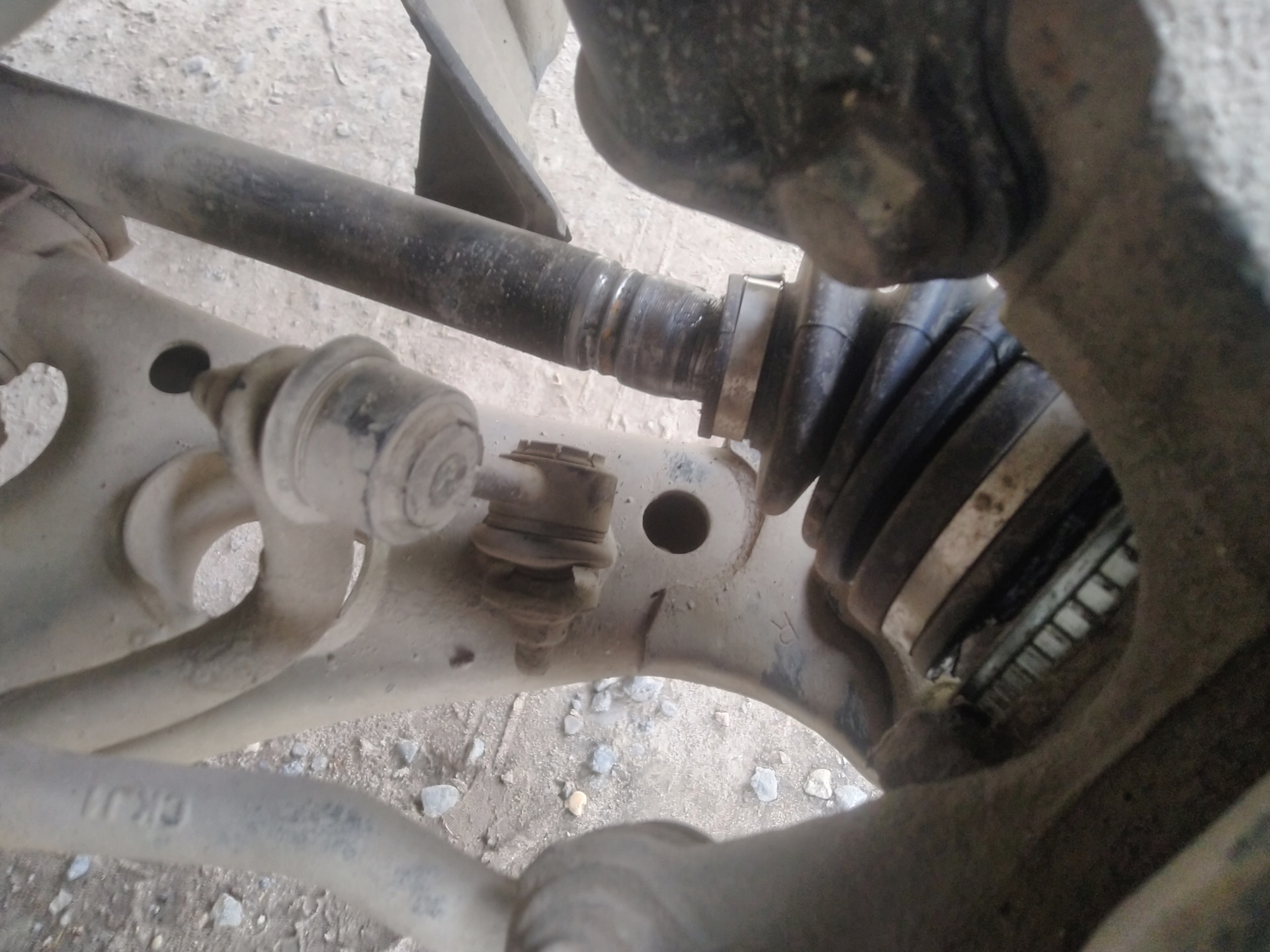 внутренний шрус опель кадет. вылетел привод из шруса. шрус вылетел. вылетела граната из колеса. шрус вылетела пружина.