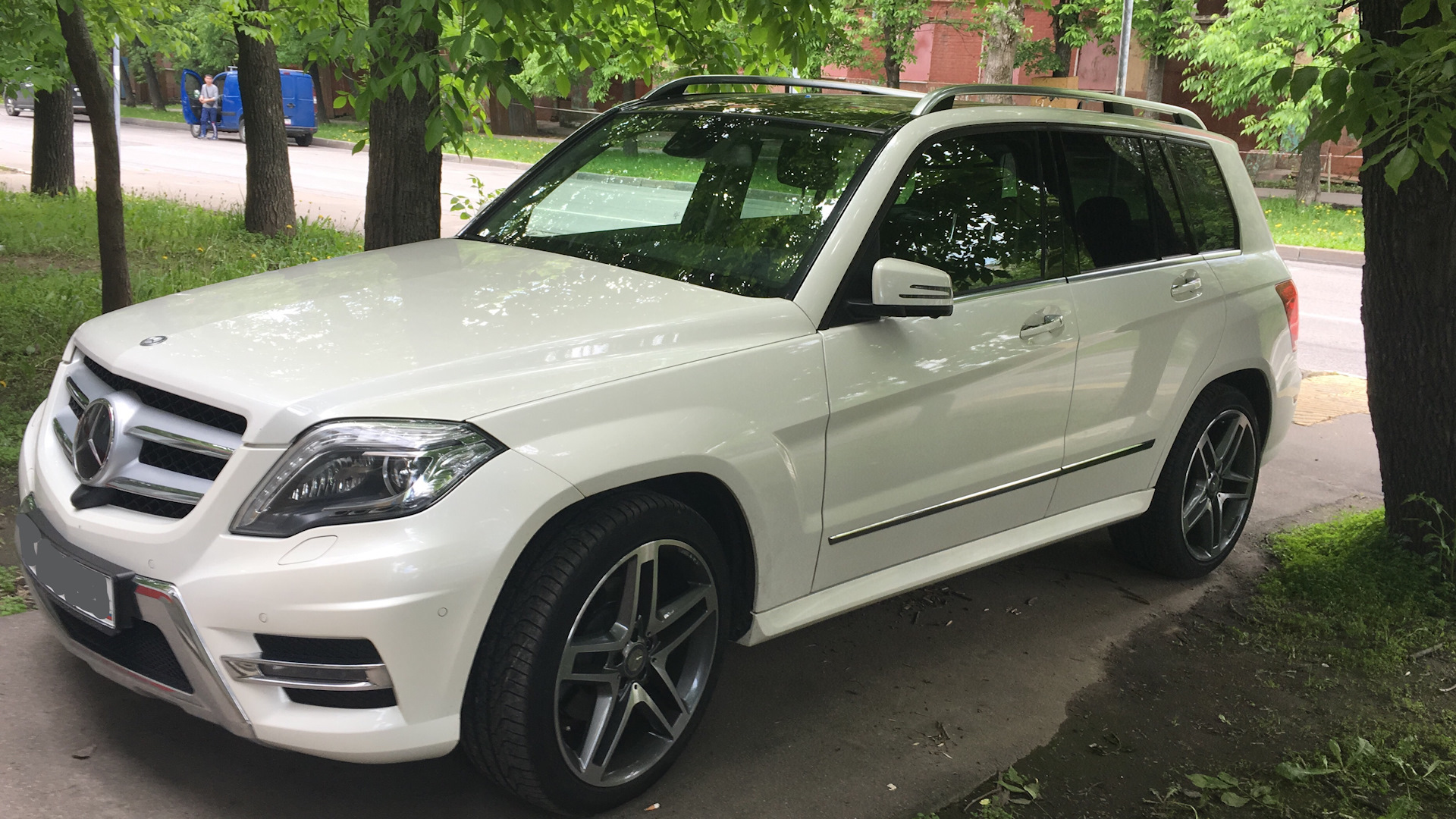 Glk class x204. GLK 300 r22. GLK Рестайлинг. Диски Mercedes GLK. GLK-f175d.