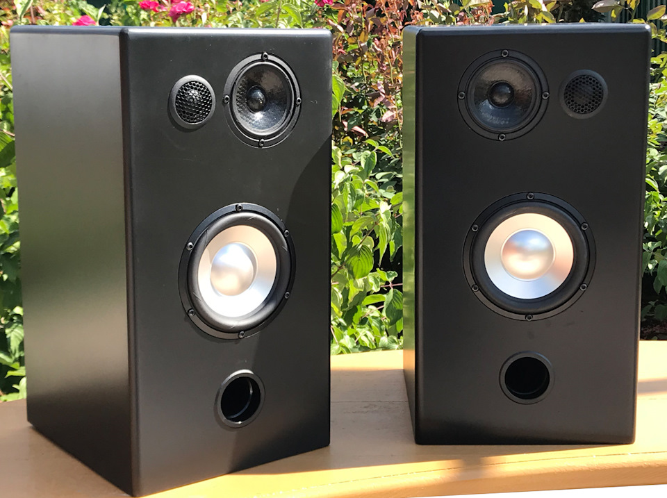 Новая полочная трехполосная АС с очень достойным звучанием ...