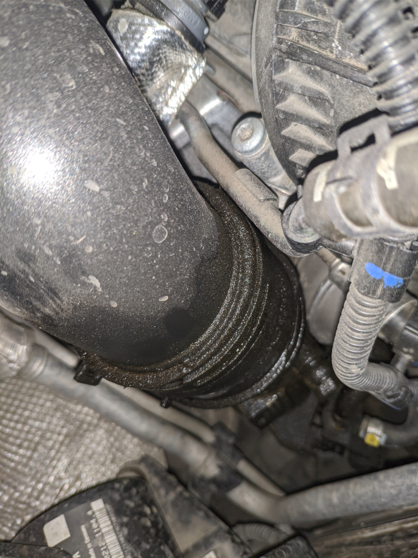 Запотевание патрубка турбины. Уплотнительное кольцо патрубка турбины 1. Патрубок турбины xc70. Патрубок турбины skoda octavia a7 1. Патрубок тигуан 2009 года дизель.