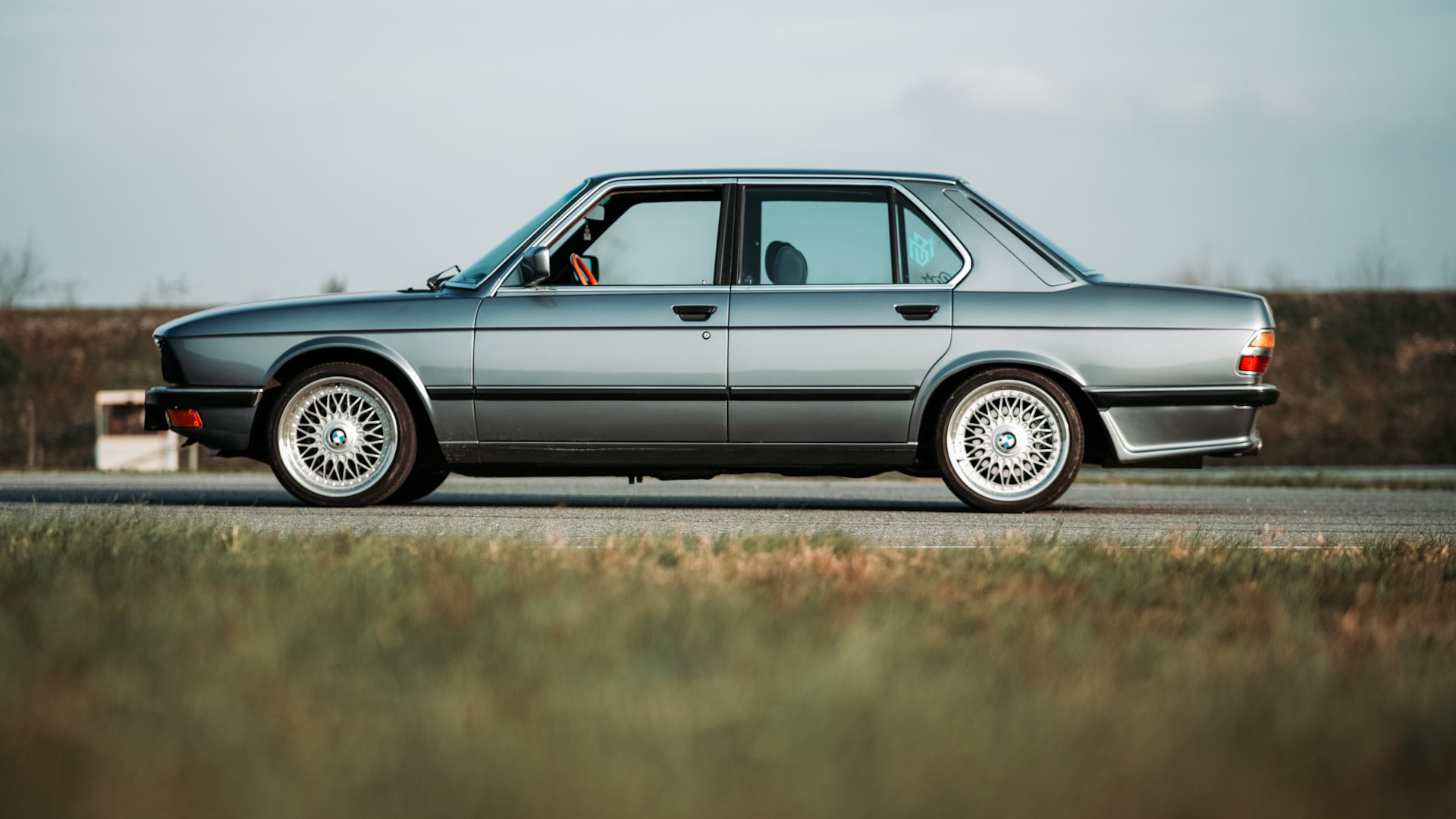 BMW 5 series (E28) 2.0 бензиновый 1983 | Носатая Бестия на DRIVE2