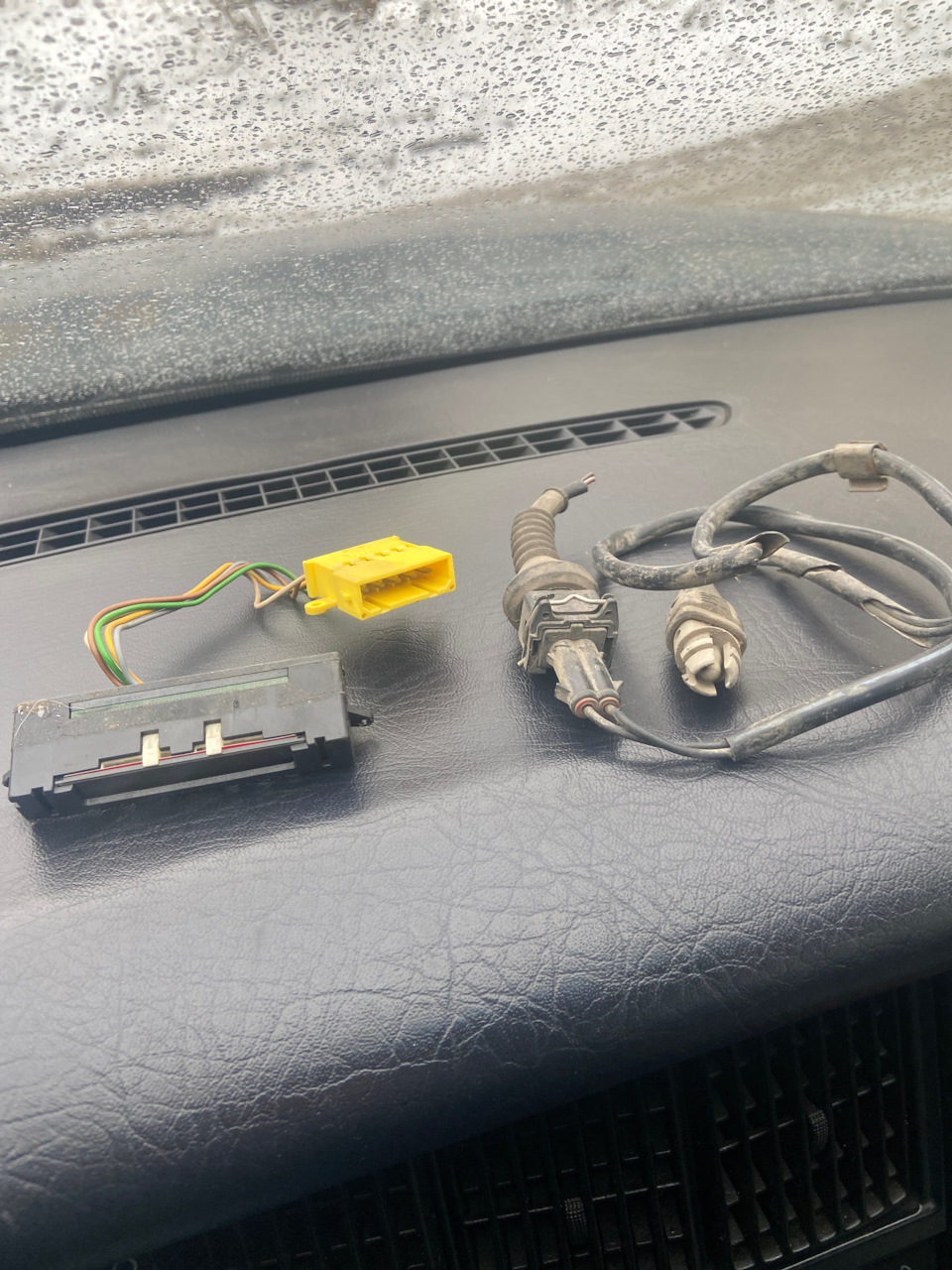 Датчик температуры за бортом — Audi 80 (B4), 2,2 л, 1993 года ...