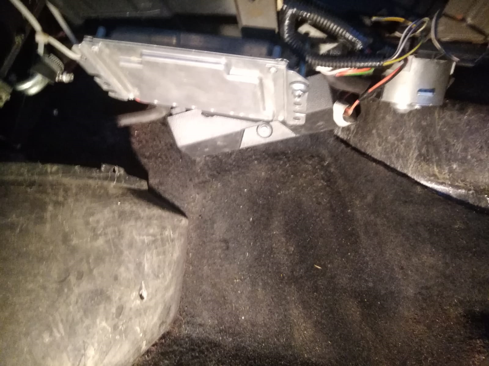 Вынос мозга, вот он какой.) Залило ЭБУ (мозги) на Шеви Нива. Перенёс ...